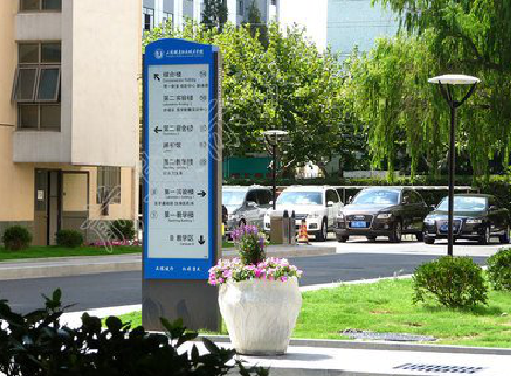 安远哪些因素影响宣传栏的制作？